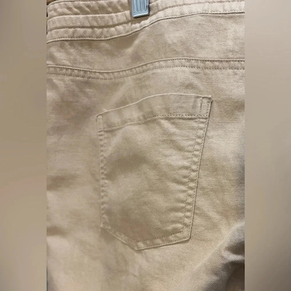 Talbots Linen blend size 10 signature khaki capri pants with drawstring waist